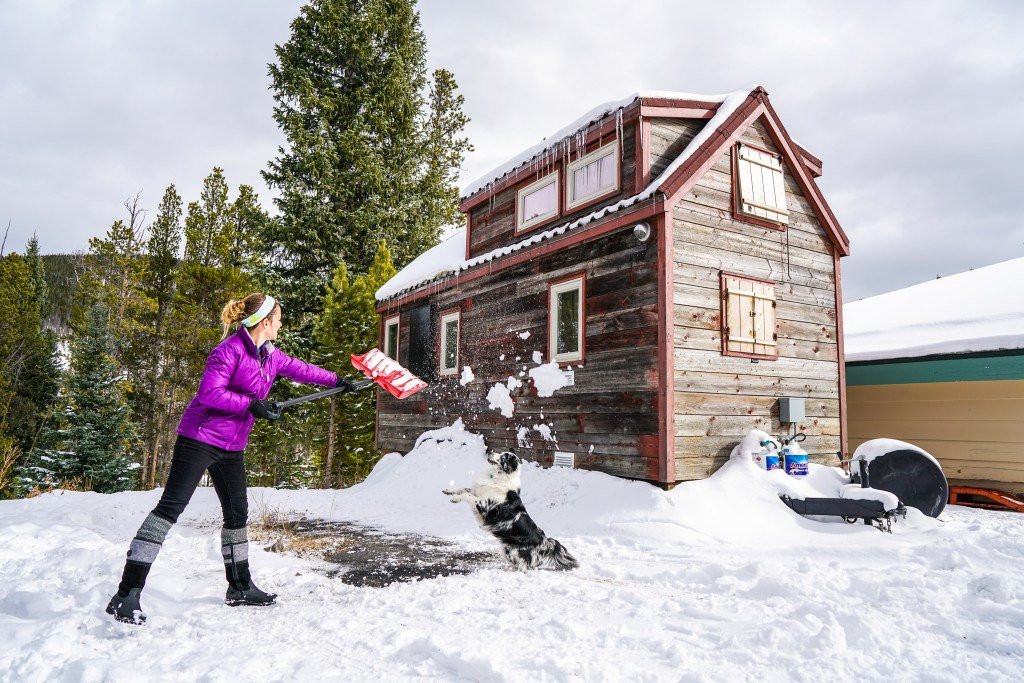 Winterized Tiny Houses in Canada: Engineering Warmth and Efficiency for Extreme Cold 2 Winterized Tiny Houses