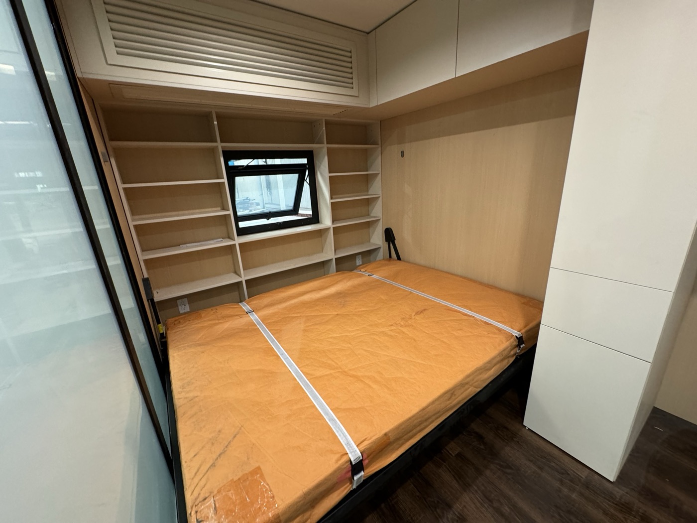 smart-tiny-home-off-grid-solar